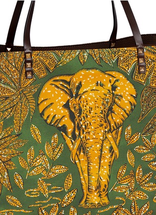 Detail View - Click To Enlarge - VALENTINO GARAVANI - 'Rockstud' reversible elephant print tribal relief leather tote
