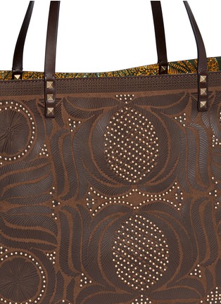 Detail View - Click To Enlarge - VALENTINO GARAVANI - 'Rockstud' reversible elephant print tribal relief leather tote