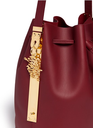 Detail View - Click To Enlarge - SOPHIE HULME - 'Gibson' leather bucket bag