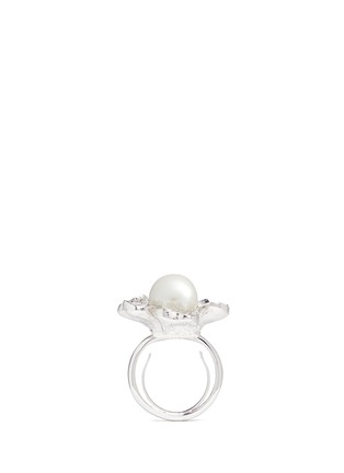 Detail View - Click To Enlarge - KENNETH JAY LANE - Crystal pavé flower glass pearl ring