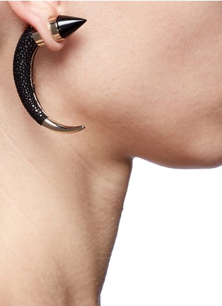 Figure View - Click To Enlarge - GIVENCHY - Skate fish panel shark magnetic single earring