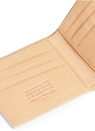 Detail View - Click To Enlarge - MAISON MARGIELA - Contrast stitch metallic leather card holder