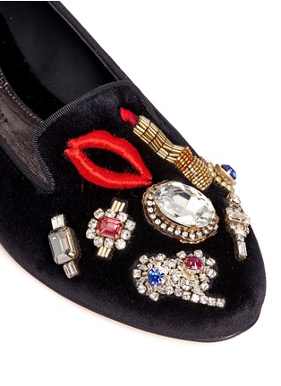 Detail View - Click To Enlarge - ALEXANDER MCQUEEN - Lip embroidery jewelled velvet flats