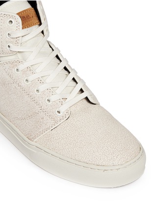 Detail View - Click To Enlarge - VANS - 'Alomar' crackle leather mid top sneakers