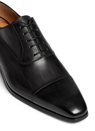 Detail View - Click To Enlarge - MAGNANNI - Five eyelet leather Oxfords