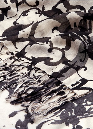 Detail View - Click To Enlarge - DRIES VAN NOTEN - Medieval print fringed cotton-silk scarf