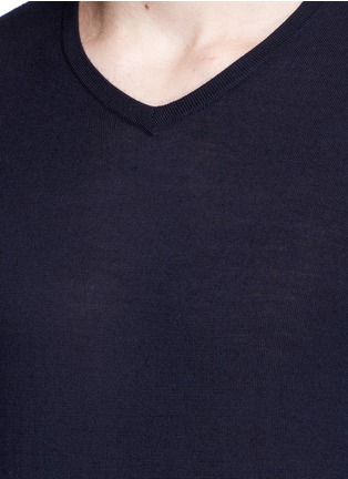 Detail View - Click To Enlarge - THREADSMITH - 'Newman' V-neck ultrafine Merino wool sweater