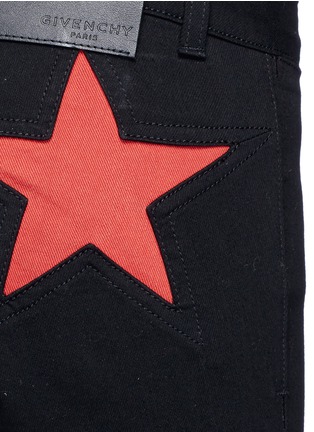 Detail View - Click To Enlarge - GIVENCHY - Star patch denim pants