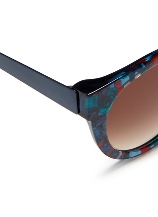 Detail View - Click To Enlarge - THIERRY LASRY - 'Creamily' pearlescent acetate metal temple sunglasses