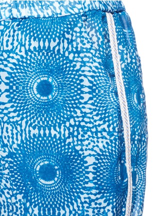 Detail View - Click To Enlarge - LEM LEM - 'Makena' radial print woven cotton pants
