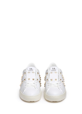 Front View - Click To Enlarge - VALENTINO GARAVANI - 'Rockstud Untitled 11' leather sneakers
