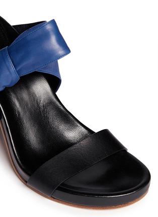 Detail View - Click To Enlarge - CHLOÉ - 'Cerro' bow tie nappa leather sandals