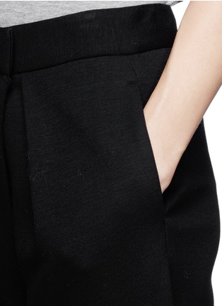 Detail View - Click To Enlarge - THEORY - 'Bitor' cropped tapered jersey pants