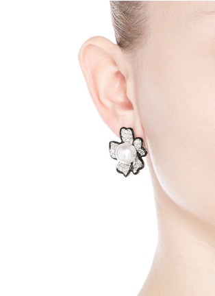 Figure View - Click To Enlarge - KENNETH JAY LANE - Crystal pavé flower stud earrings