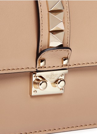 Detail View - Click To Enlarge - VALENTINO GARAVANI - Rockstud medium leather chain bag