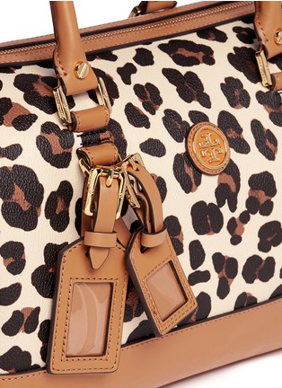 Detail View - Click To Enlarge - TORY BURCH - 'Kerrington' leopard print Boston satchel