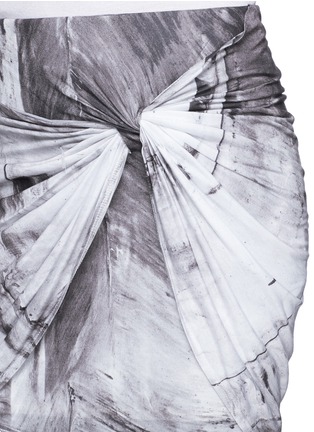 Detail View - Click To Enlarge - HELMUT LANG - Twist front jersey skirt