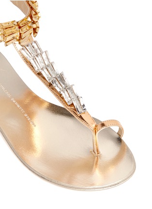 Detail View - Click To Enlarge - 73426 - Metal scale leather thong sandals