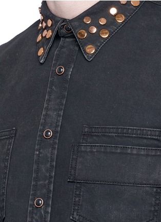Detail View - Click To Enlarge - GIVENCHY - Studded collar denim shirt