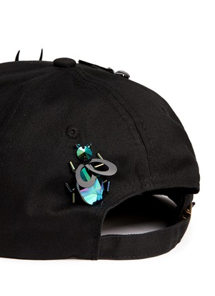 Detail View - Click To Enlarge - PIERS ATKINSON - Embellished bug baseball cap