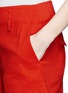 Detail View - Click To Enlarge - THEORY - 'Bonari' linen blend shorts