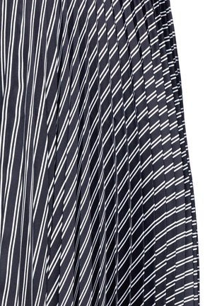Detail View - Click To Enlarge - THEORY - 'Zeyn' stripe pleat skirt
