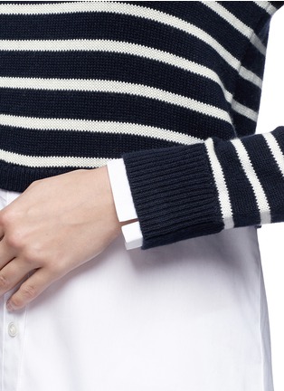 Detail View - Click To Enlarge - THEORY - 'Rymalia S' poplin shirt combo cashmere sweater
