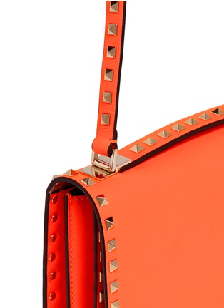 Detail View - Click To Enlarge - VALENTINO GARAVANI - Rockstud leather shoulder bag