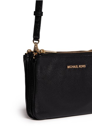 Detail View - Click To Enlarge - MICHAEL KORS - 'Bedford' gusset leather crossbody bag