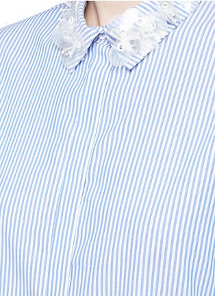 Detail View - Click To Enlarge - MUVEIL - 3D flower embellished collar stripe shirt