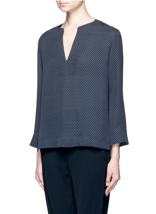 Front View - Click To Enlarge - VINCE - Tie print split neck blouse