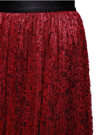 Detail View - Click To Enlarge - ALICE & OLIVIA - 'Mikaela' floral lace pleatd midi skirt
