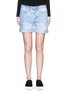 Detail View - Click To Enlarge - COCURATA - Paint splatter rolled denim shorts
