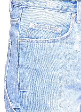 Detail View - Click To Enlarge - COCURATA - Paint splatter rolled denim shorts
