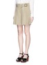 Front View - Click To Enlarge - CHLOÉ - Buckle strap inverted pleat cotton-linen shorts