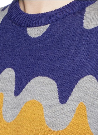 Detail View - Click To Enlarge - CYNTHIA & XIAO - Swirl colourblock Merino wool sweater