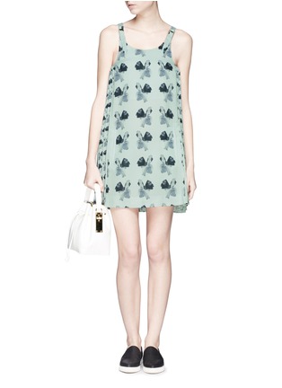 Figure View - Click To Enlarge - HELEN LEE - Plissé pleat side floral print dress