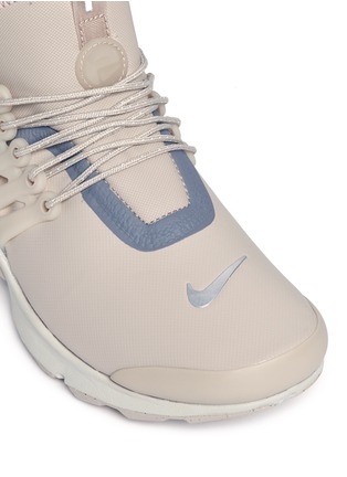 Detail View - Click To Enlarge - NIKE - 'Air Presto Mid Utility' water repellent caged sneakers