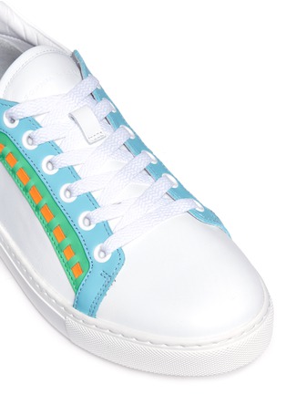 Detail View - Click To Enlarge - SOPHIA WEBSTER - 'Riko' stitched trim leather sneakers