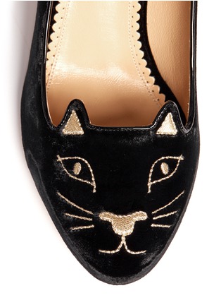 Detail View - Click To Enlarge - CHARLOTTE OLYMPIA - Kitty velvet pumps