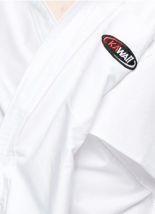 Detail View - Click To Enlarge - GROUND ZERO - 'Kawaii' patch mock wrap shirt