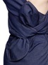 Detail View - Click To Enlarge - EMILIO PUCCI - Tie back one-shoulder chambray dress
