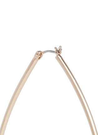Detail View - Click To Enlarge - KENNETH JAY LANE - Triangle frame hoop earrings