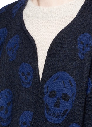 Detail View - Click To Enlarge - ALEXANDER MCQUEEN - Skull jacquard wool-cashmere fringed cape