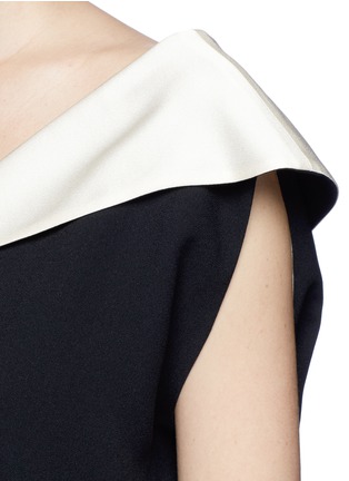 Detail View - Click To Enlarge - LANVIN - Asymmetric sleeve satin crepe top