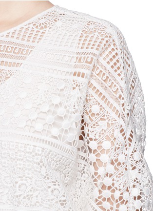 Detail View - Click To Enlarge - CHLOÉ - Guipure lace patchwork stripe top