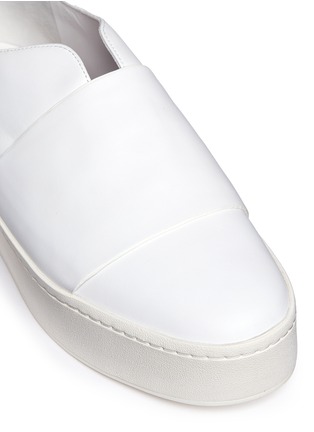 Detail View - Click To Enlarge - VINCE - 'Wallace' wide band leather platform skate slip-ons