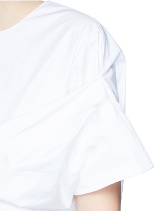 Detail View - Click To Enlarge - FFIXXED STUDIOS - Twist front dropped shoulder poplin T-shirt