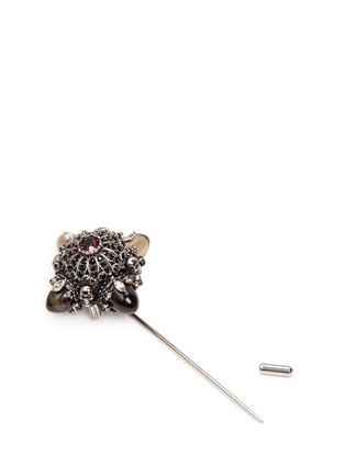 Detail View - Click To Enlarge - ALEXANDER MCQUEEN - Crystal embellished medallion lapel pin