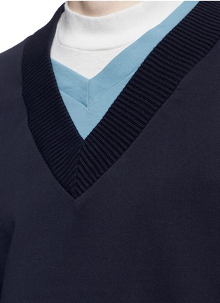 Detail View - Click To Enlarge - MAISON MARGIELA - Layered V-neck sweatshirt